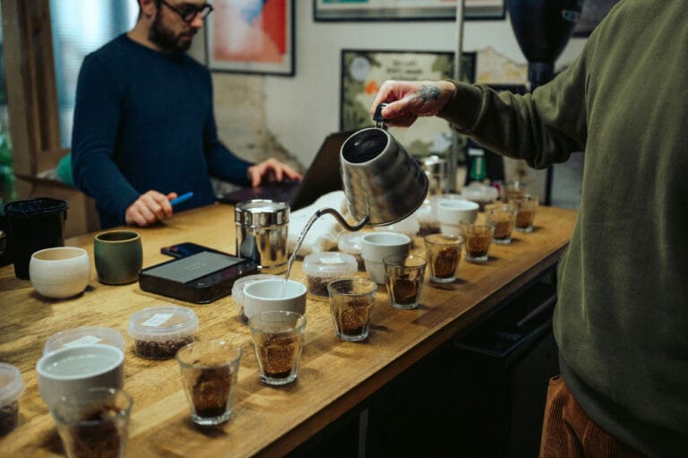 Atelier de dégustation de cafés avec un barista de L’Alchimiste